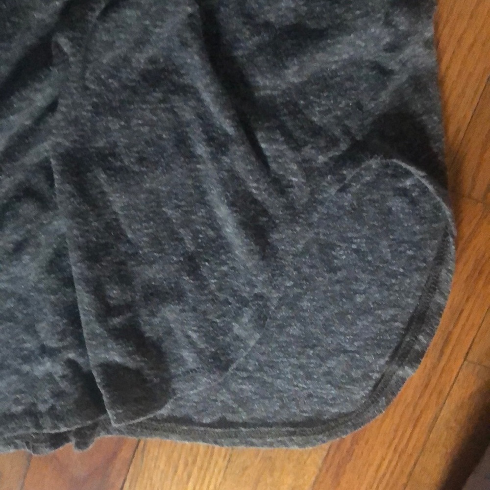 Grey tee - Picture 2 of 3